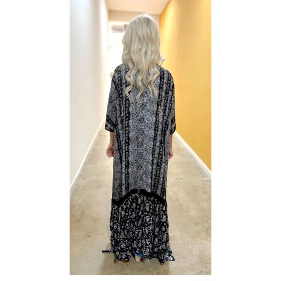 Unbranded Dresses & Skirts - Black & White Paisley Kimono Sleeve Maxi Dress Duster Coverup Ruffle Hem OS EUC